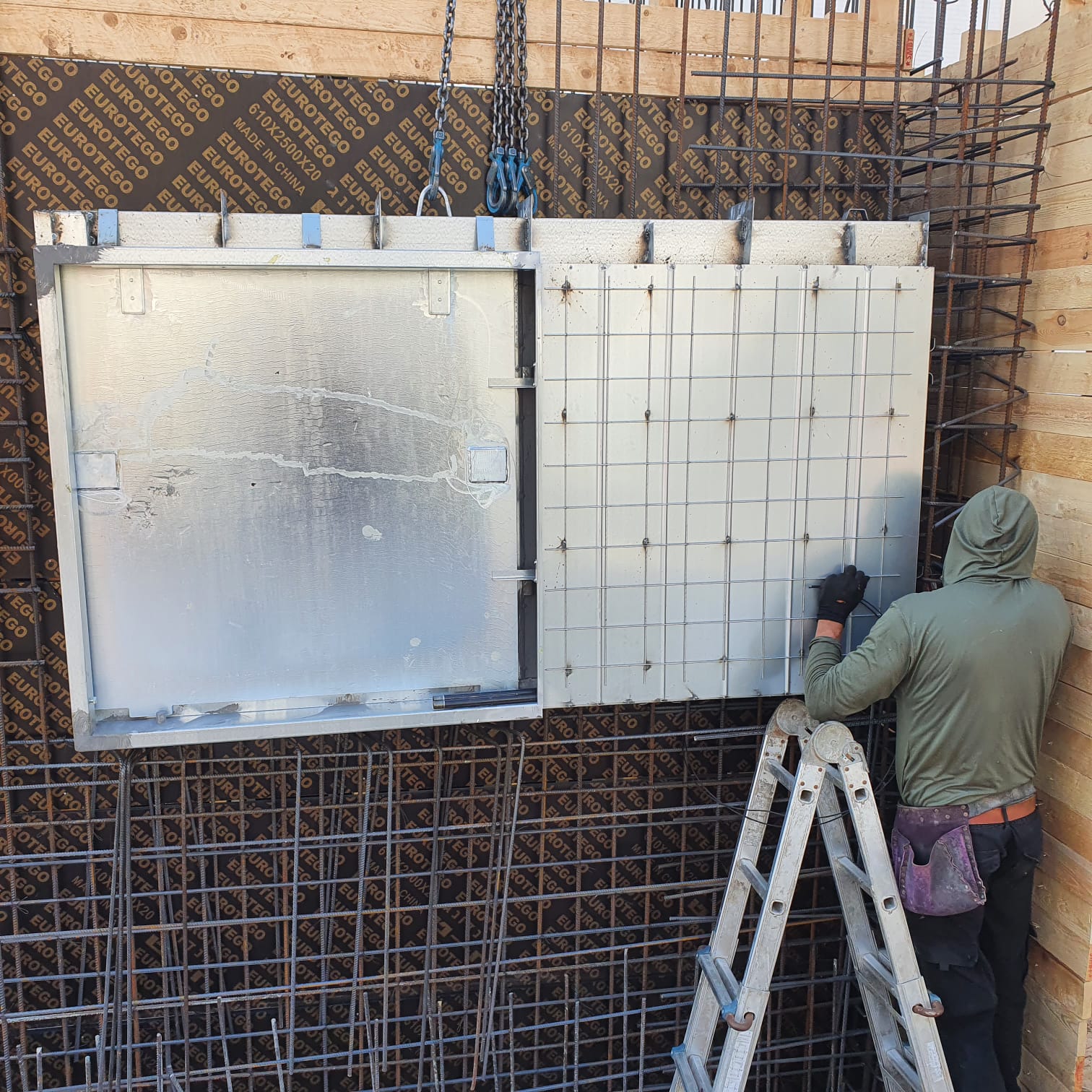 WhatsApp Image 2025-12-01 at 20.11.56