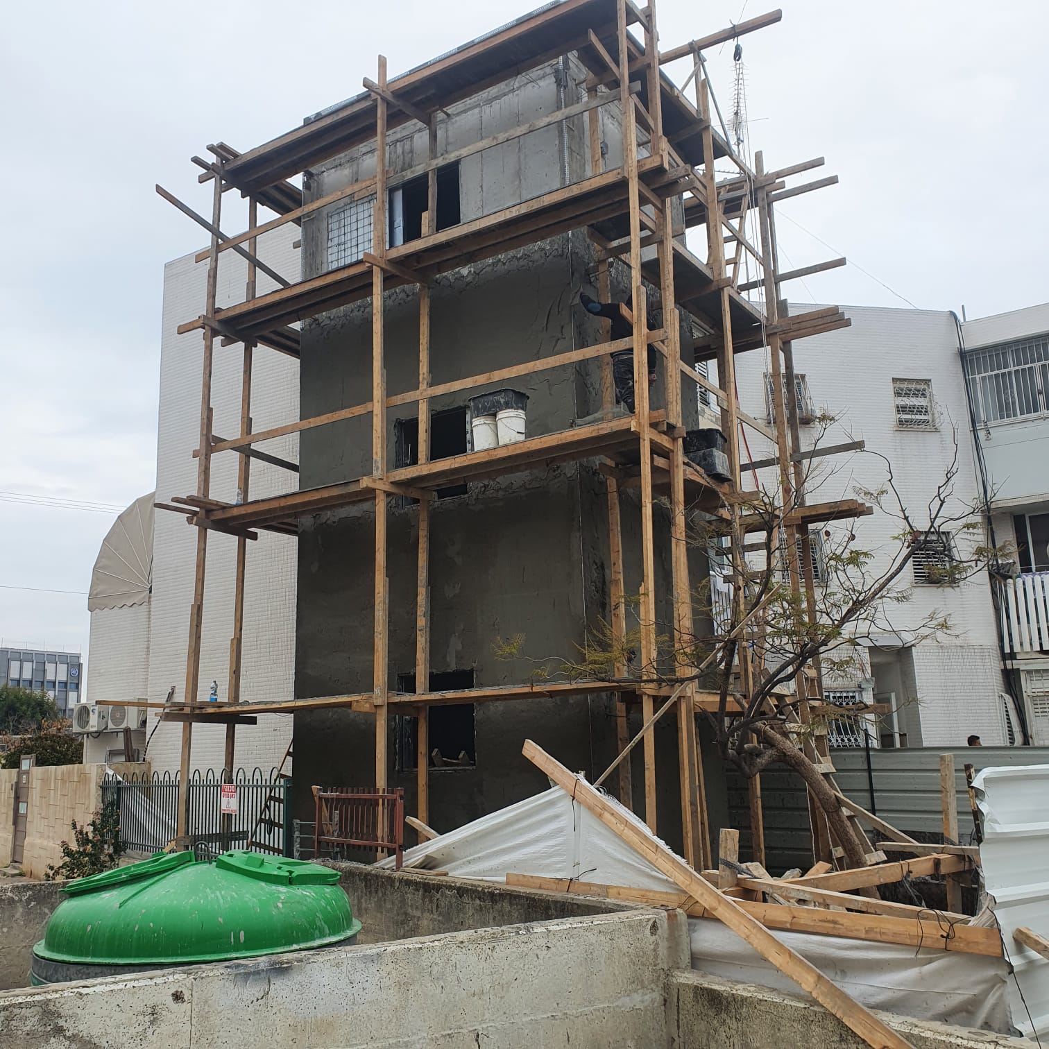 WhatsApp Image 2025-12-01 at 20.12.02